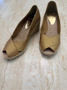 Ralph Lauren Cecilia Gold Espadrille Wedge Peep-Toe Flats Size 7 1/2